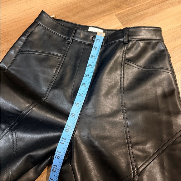 ARITZIA Wilfred Rebel Vegan Leather High Rise Straight Leg Pants Black Size 4 - Picture 11 of 12